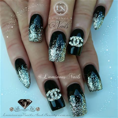 bling chanel acrylic nails